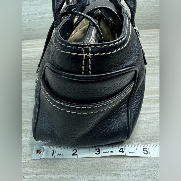 Y2K MICHAEL Michael Kors Greenwich Black Pebbled Leather Vintage Barrel Bag - Picture 12 of 13